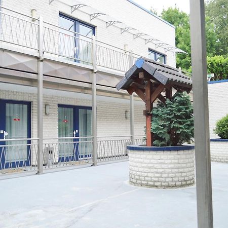 Hotel B8 Voerde Bagian luar foto
