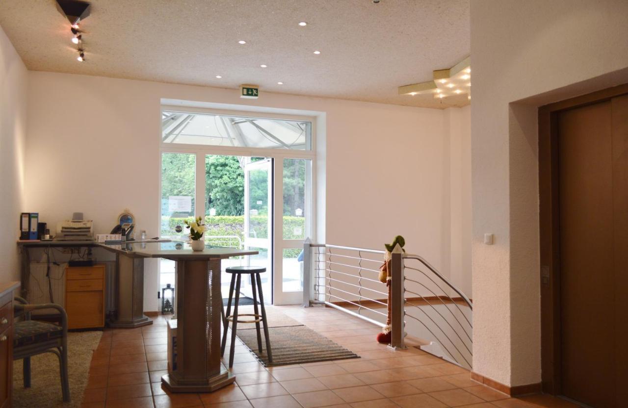 Hotel B8 Voerde Bagian luar foto